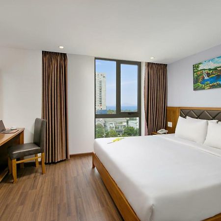 La Beach Hotel Da Nang Bagian luar foto