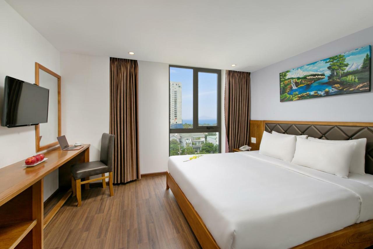 La Beach Hotel Da Nang Bagian luar foto