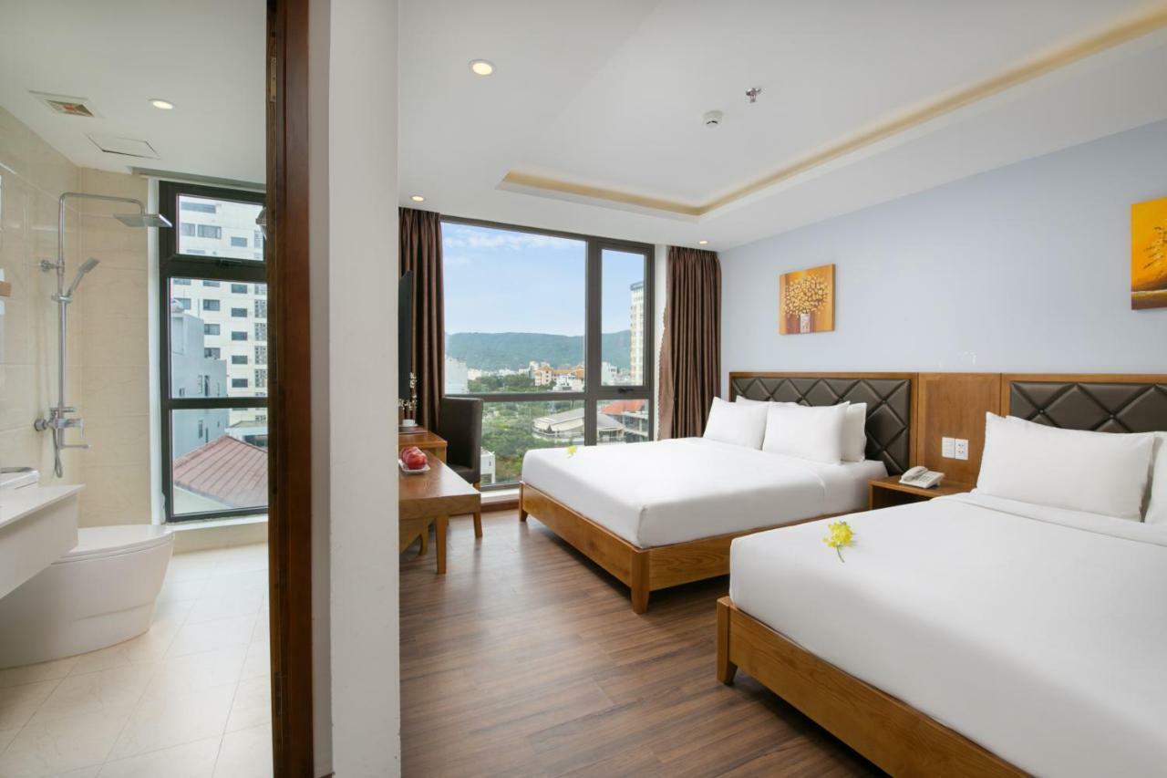 La Beach Hotel Da Nang Bagian luar foto