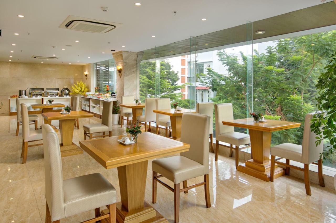 La Beach Hotel Da Nang Bagian luar foto