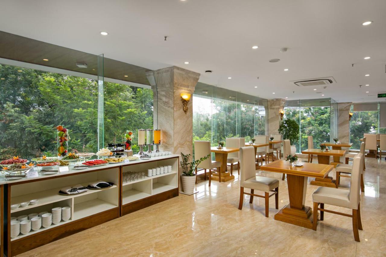 La Beach Hotel Da Nang Bagian luar foto