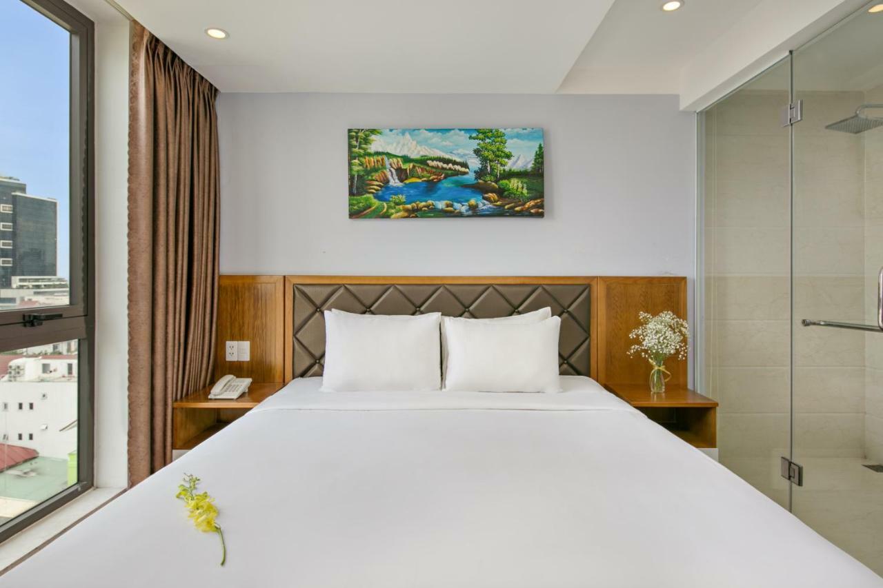 La Beach Hotel Da Nang Bagian luar foto